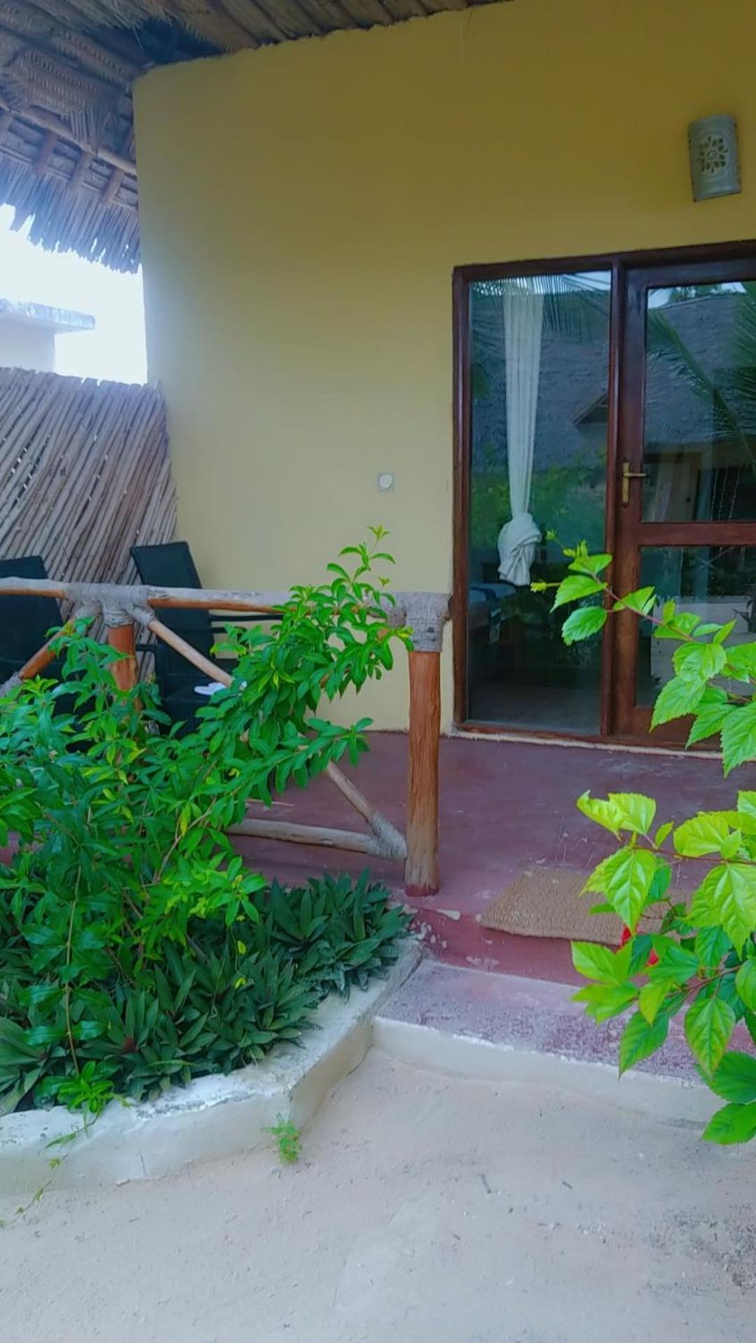 Amber Lodge Pongwe Luaran gambar